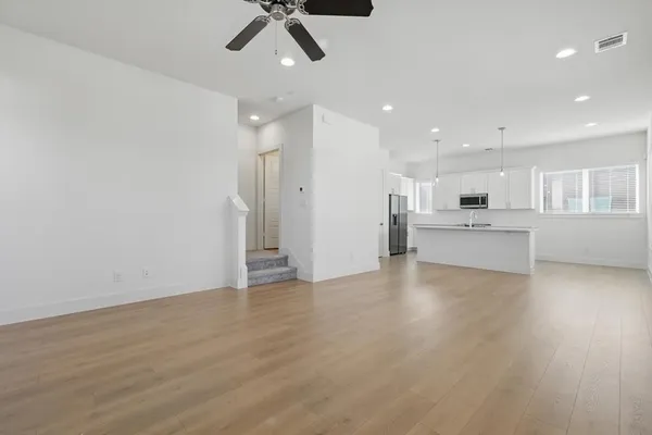 $2,600 | 1741 West Cantey Street, Fort Worth, TX 76110