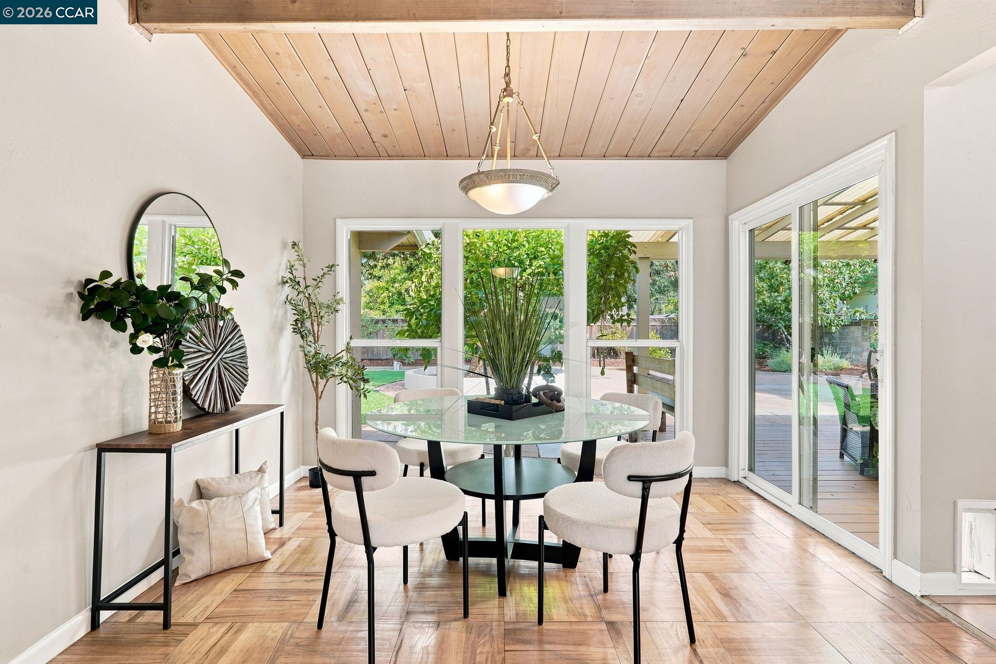 1741 Whitman Road Concord, CA 94518 - Photo 11 of 37 Gallery Image 11