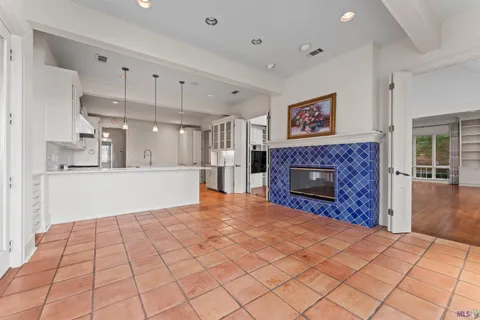 $800,000 | 231 Grand Lakes Drive, Baton Rouge, LA 70810