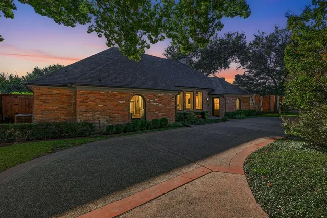 $1,249,900 | 5516 Bent Trail, Dallas, TX 75248