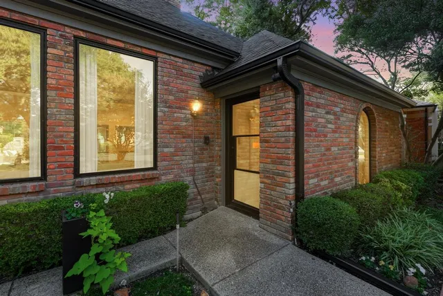 $1,249,900 | 5516 Bent Trail, Dallas, TX 75248