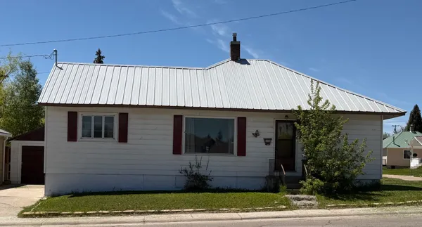 $182,000 | 1336 1st W Avenue, Kemmerer, WY 83101