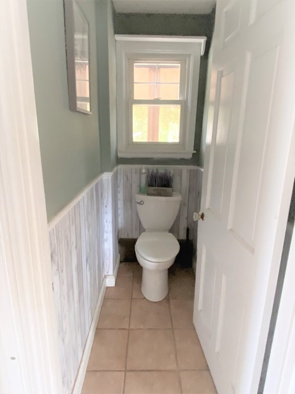 1583 Providence Road Northbridge, MA 01588 - Photo 9 of 40 Gallery Image 9