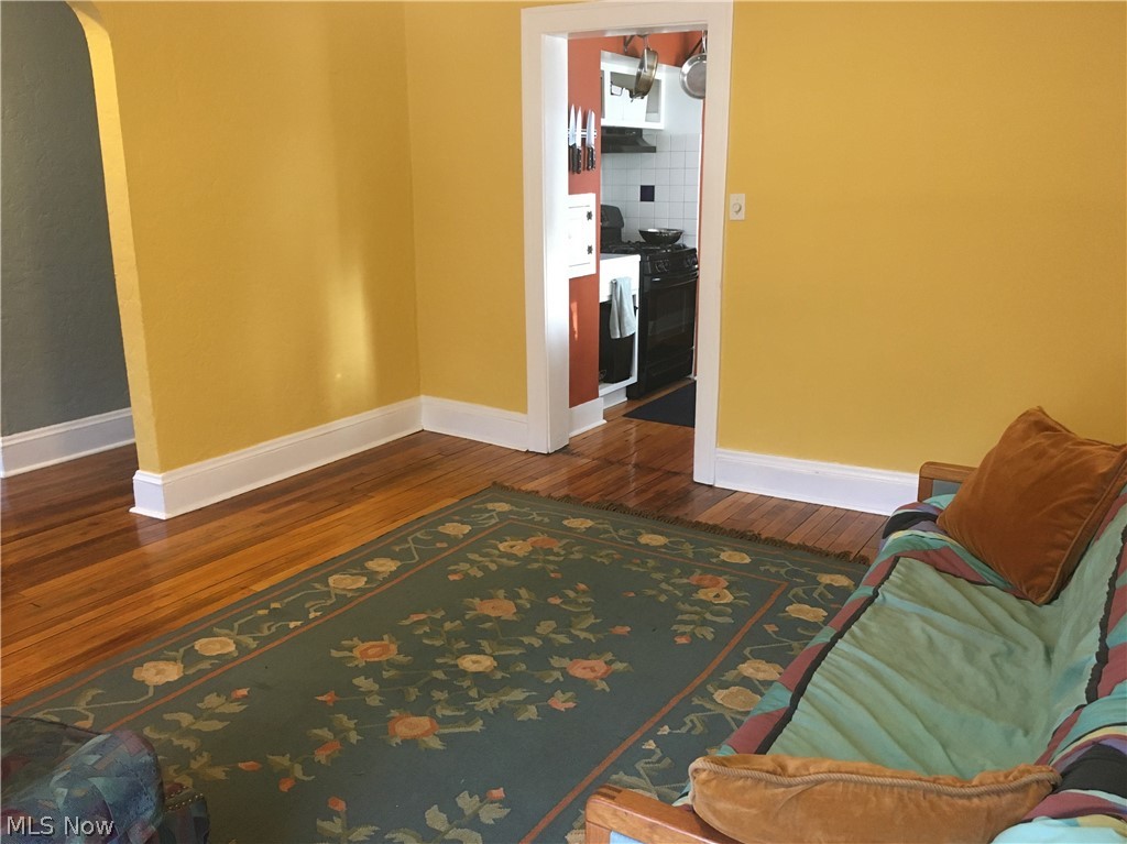 3218 Berkeley Road Cleveland, OH 44118 - Photo 8 of 35 Dining Room with doorway to kitchen.