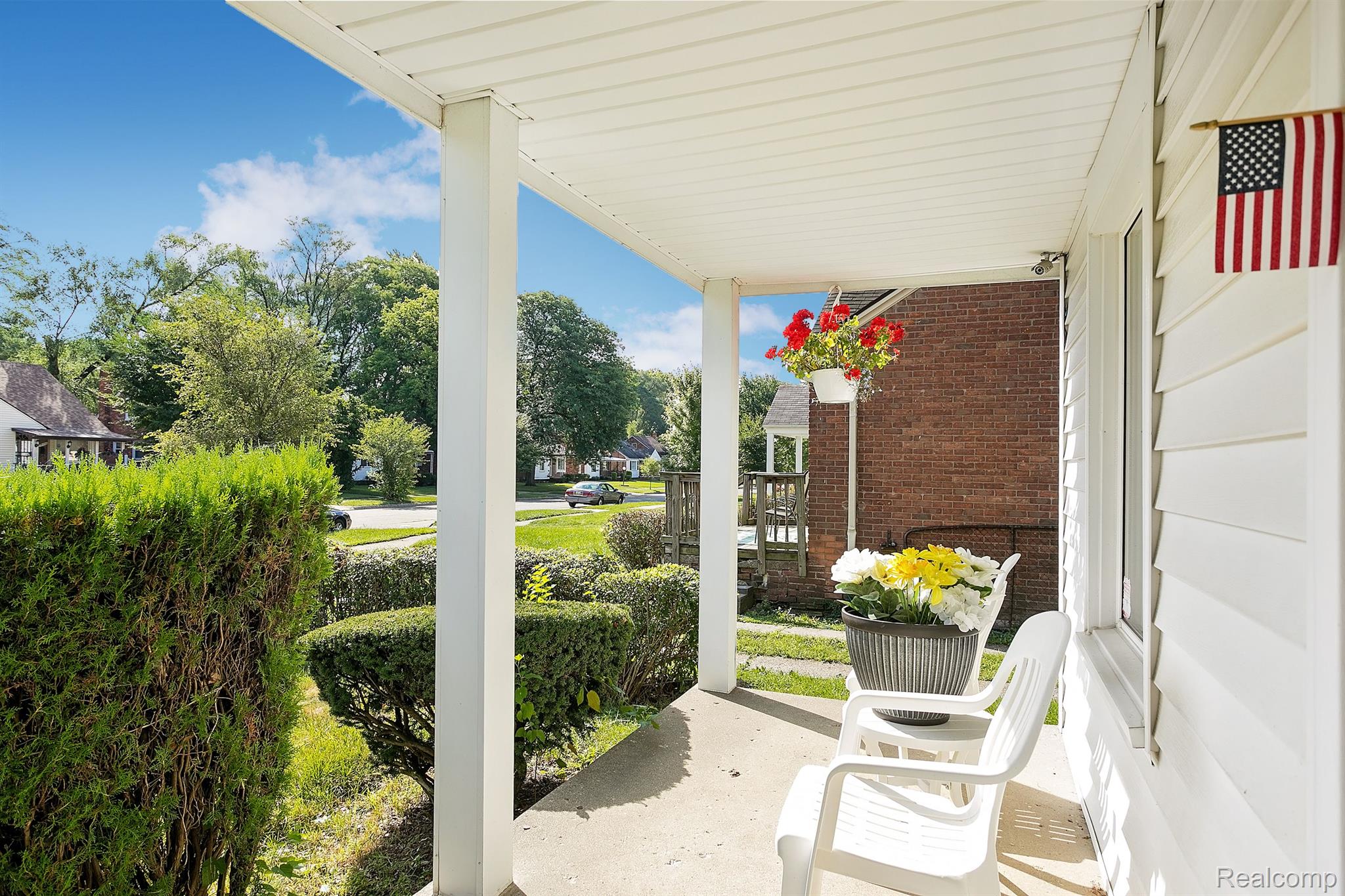 19515 Huntington Road Detroit, MI 48219 - Photo 2 of 12 Gallery Image 2