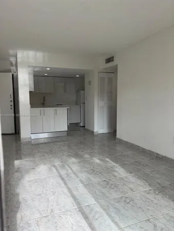 $1,675 | 4265 Northwest S Tamiami Canal Drive, Unit 1213, Miami, FL 33126