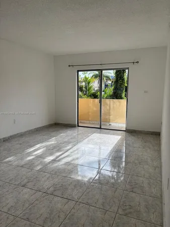 $1,675 | 4265 Northwest S Tamiami Canal Drive, Unit 1213, Miami, FL 33126