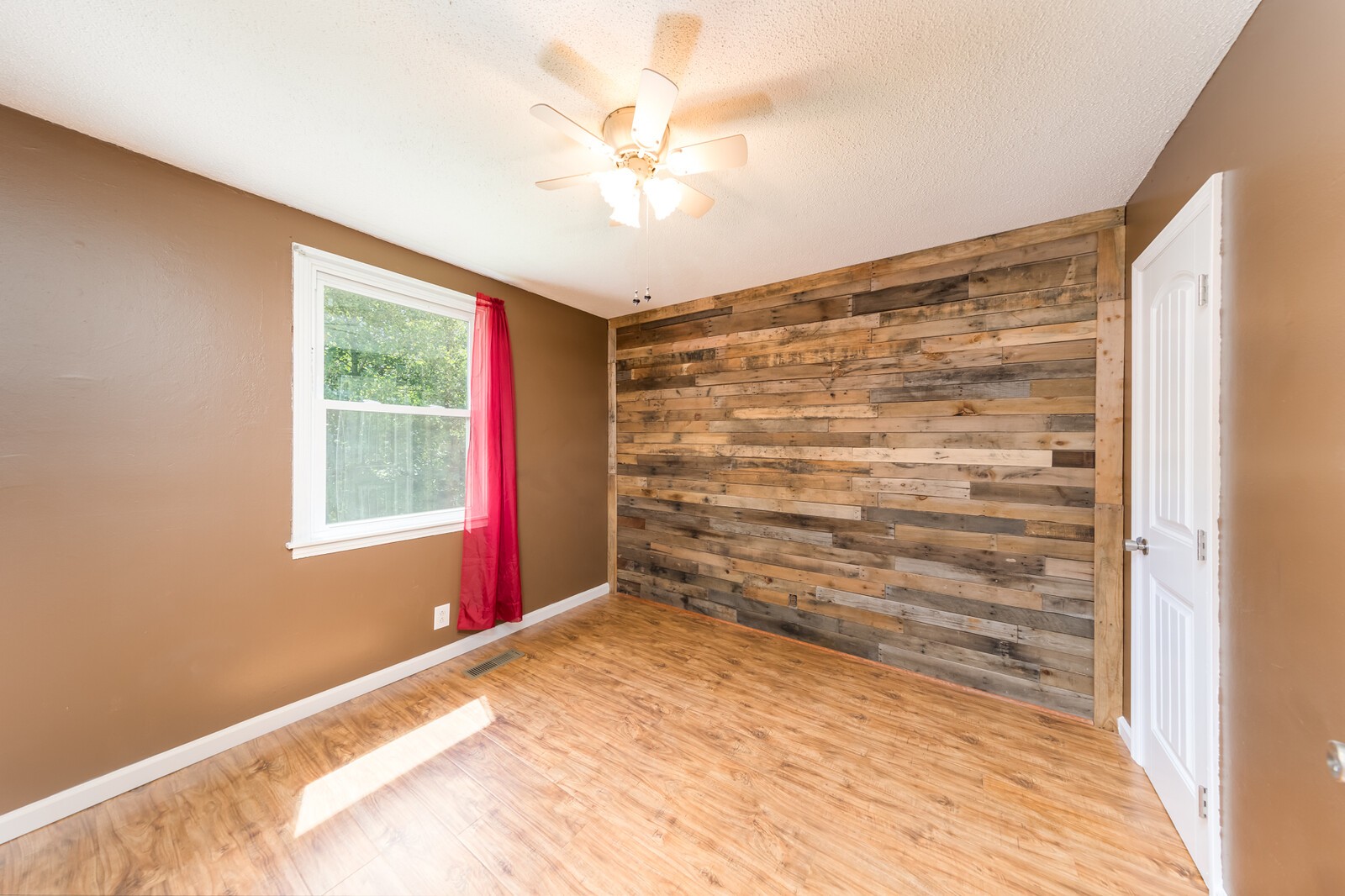 2223 Stokes Road Clarksville, TN 37043 - Photo 15 of 34 Gallery Image 15