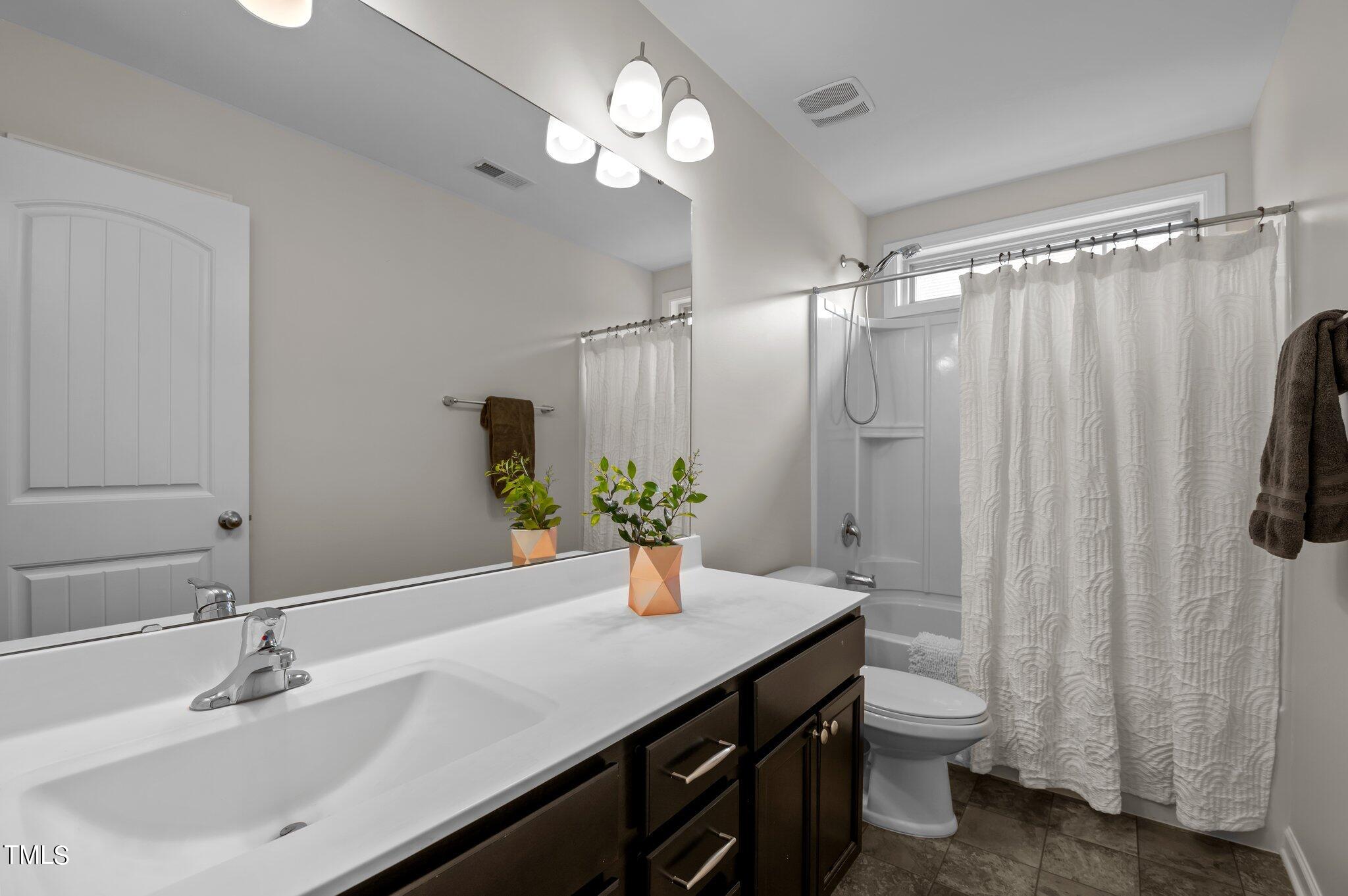 7811 Elmshire Way Raleigh, NC 27616 - Photo 28 of 51 43-web-or-mls-DSC_8978
