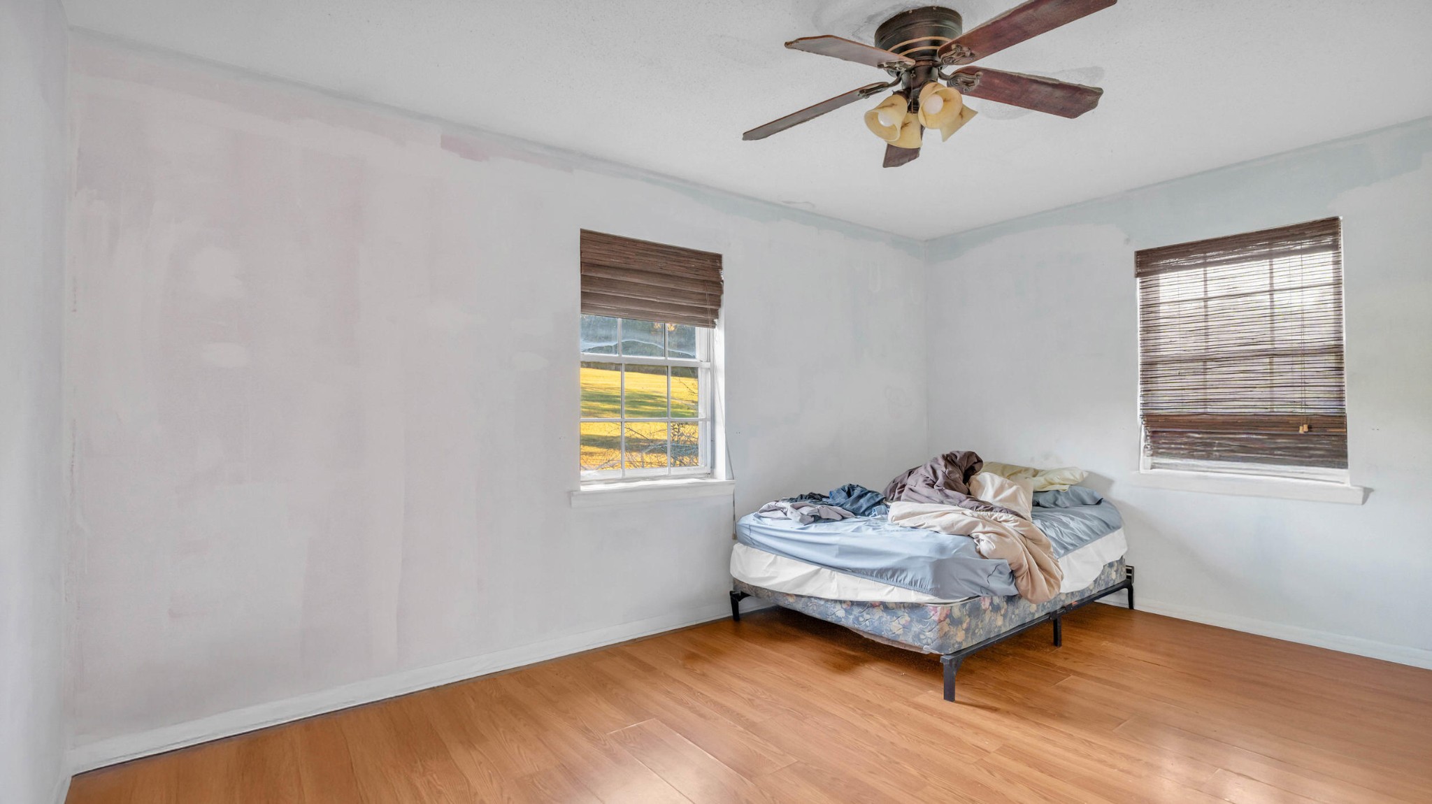 8 East Sharon Circle Ringgold, GA 30736 - Photo 15 of 32 a bedroom with bed and window