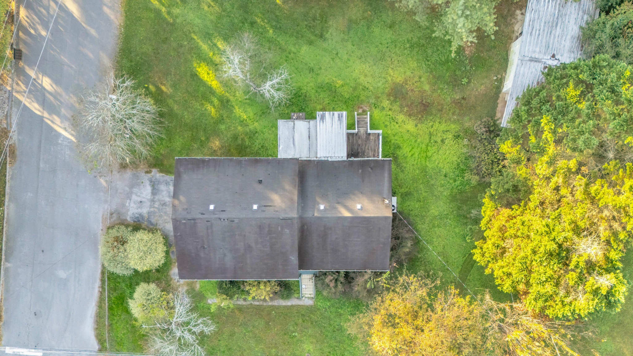 8 East Sharon Circle Ringgold, GA 30736 - Photo 27 of 32 an aerial view of a house with a yard and trees all around