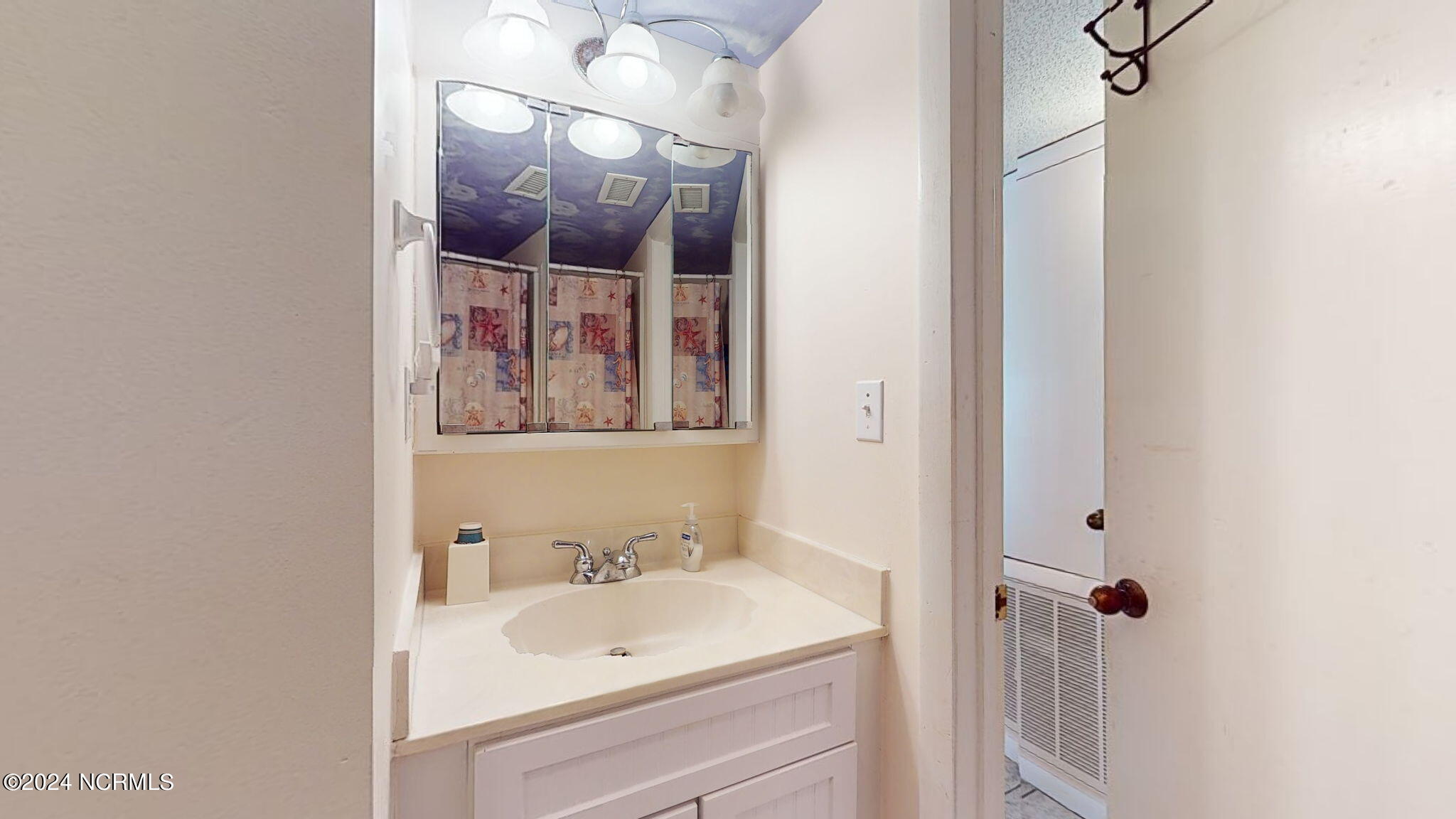 1505 Salter Path Road, Unit 428 Indian Beach, NC 28512 - Photo 21 of 48 22-web-or-mls-1505-Salter-Path-Rd-428-In