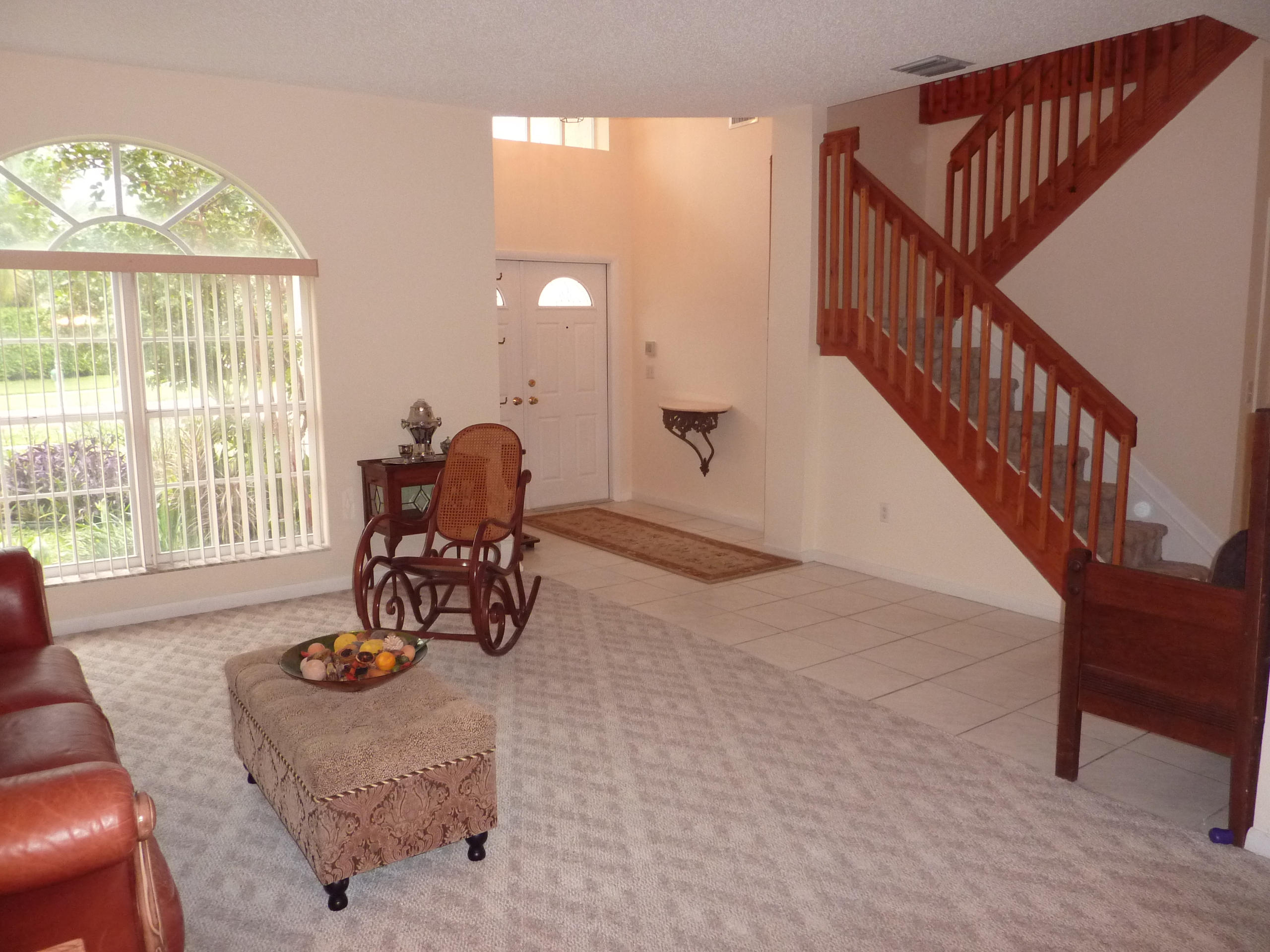 10596 Plainview Circle Boca Raton, FL 33498 - Photo 6 of 38 Living rm entrance hall