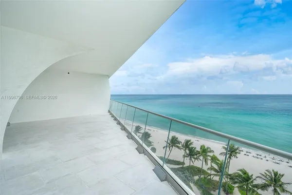$25,000 | 16901 Collins Avenue, Unit 903, Sunny Isles Beach, FL 33160