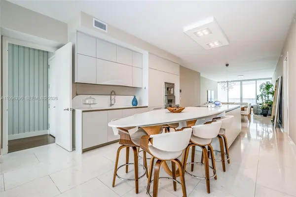 $25,000 | 16901 Collins Avenue, Unit 903, Sunny Isles Beach, FL 33160