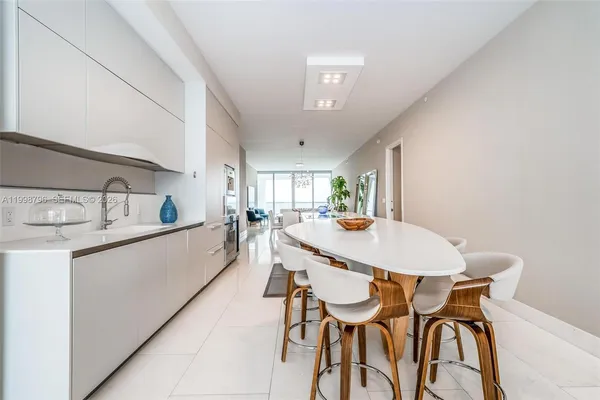 $25,000 | 16901 Collins Avenue, Unit 903, Sunny Isles Beach, FL 33160