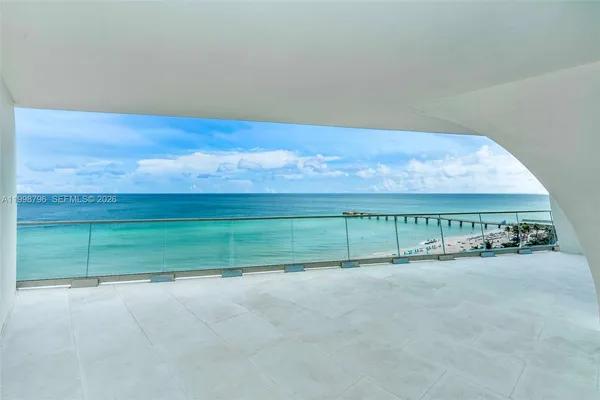 $25,000 | 16901 Collins Avenue, Unit 903, Sunny Isles Beach, FL 33160