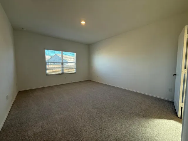 $2,200 | 962 Soapstone Pass, Maxwell, TX 78656