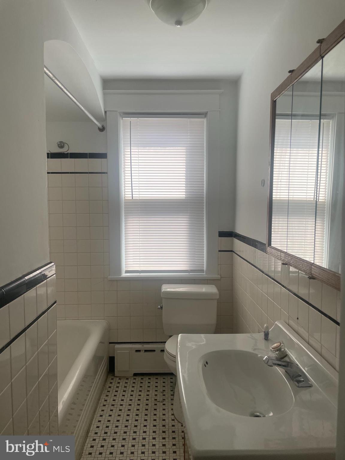 636 Haig Boulevard Reading, PA 19607 - Photo 5 of 11 Bathroom