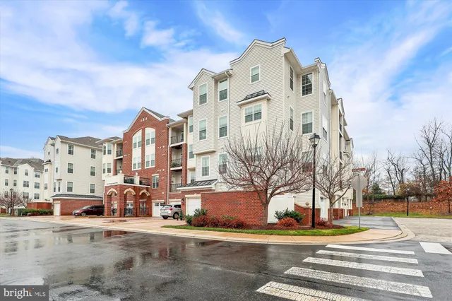 $470,000 | 8511 Coltrane Court, Unit 204, Ellicott City, MD 21043