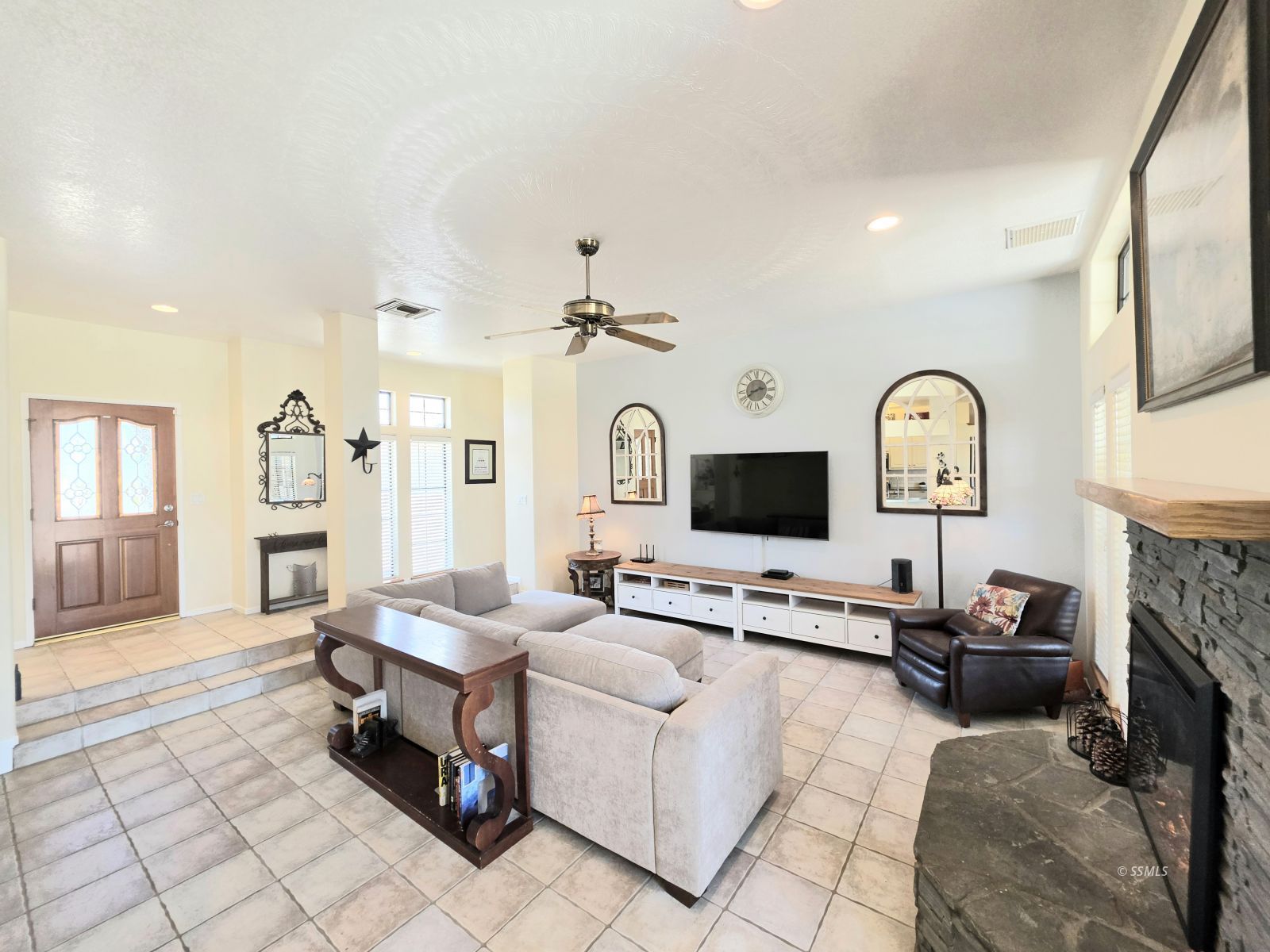 309 East Diamond Peak Avenue Ridgecrest, CA 93555 - Photo 5 of 50