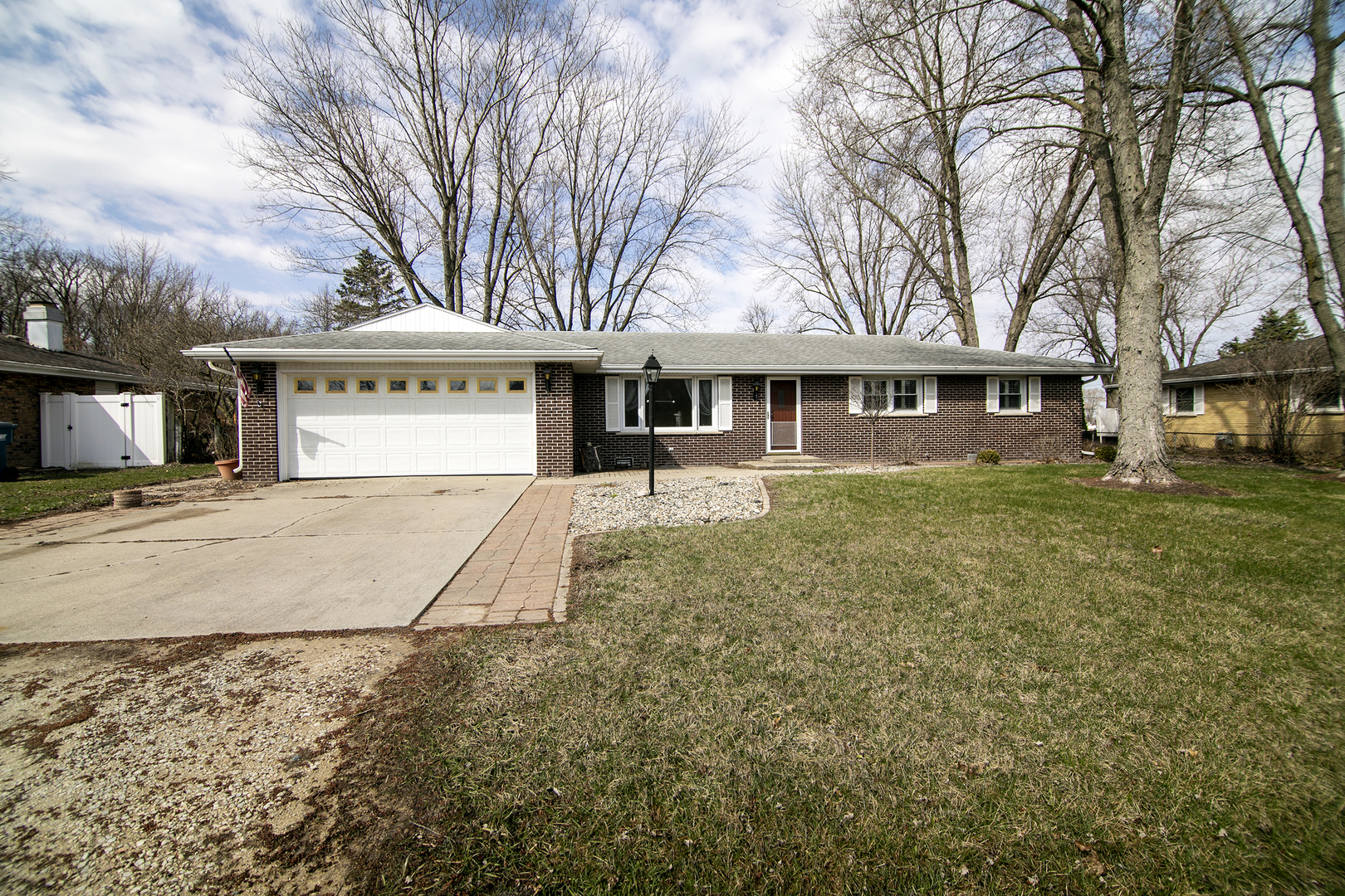 1415 North Erickson Drive Kankakee, IL 60901 - Photo 2 of 23