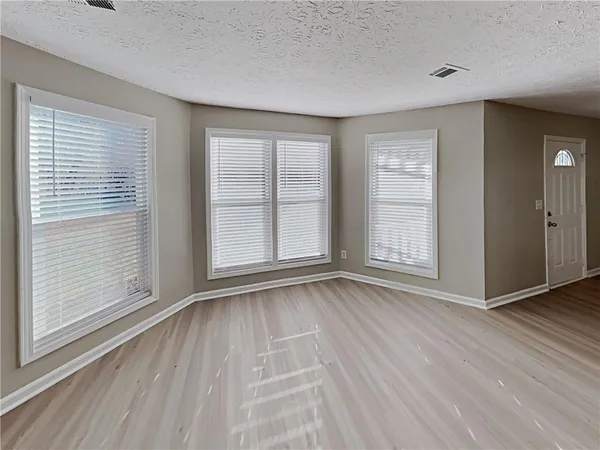 $2,325 | 411 River Point Drive, Woodstock, GA 30188