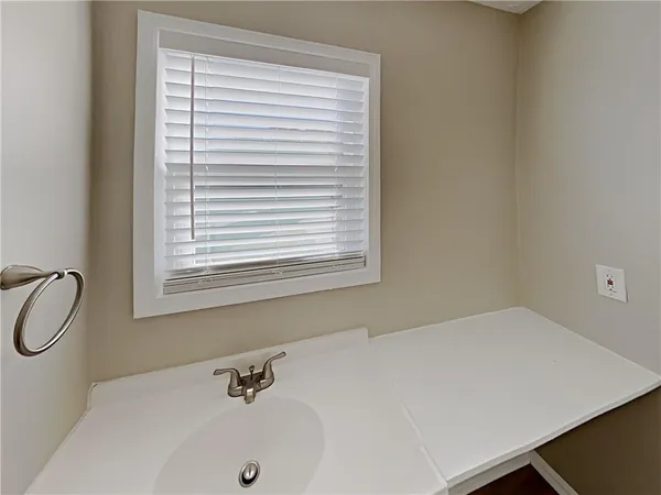 $2,300 | 411 River Point Drive, Woodstock, GA 30188