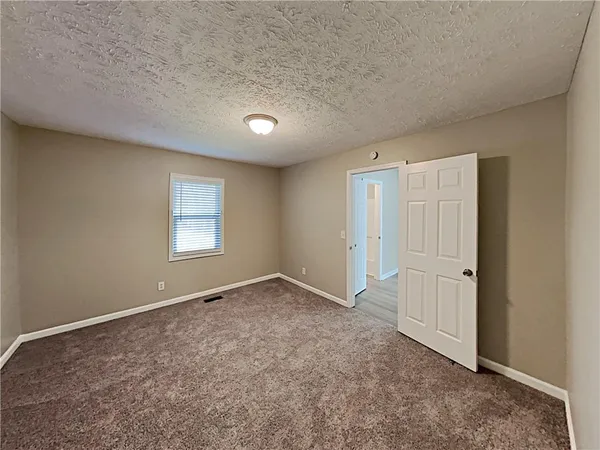 $2,300 | 411 River Point Drive, Woodstock, GA 30188