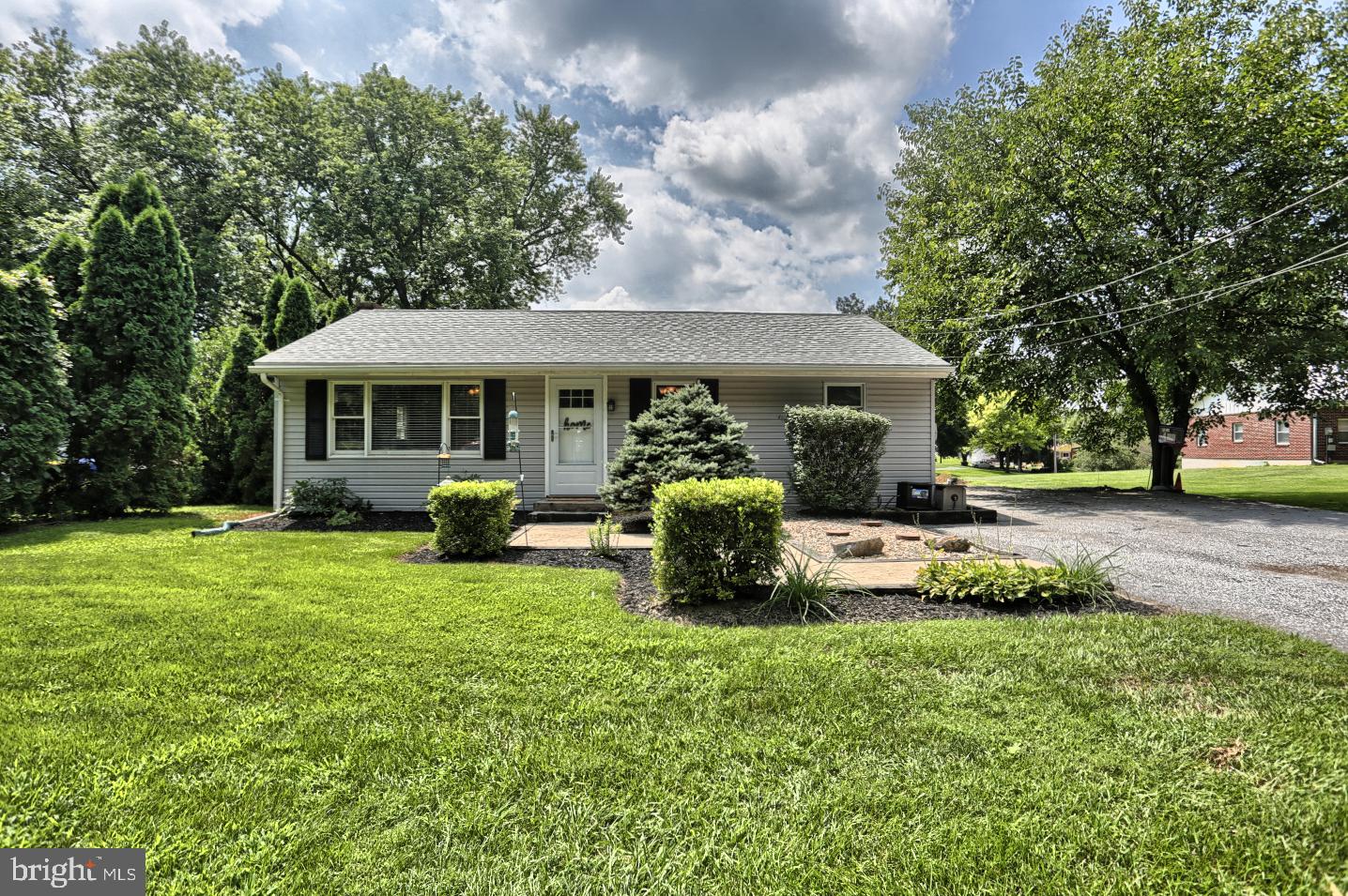39 Sample Bridge Road Mechanicsburg, PA 17050 - Photo 1 of 15 Gallery Image 1