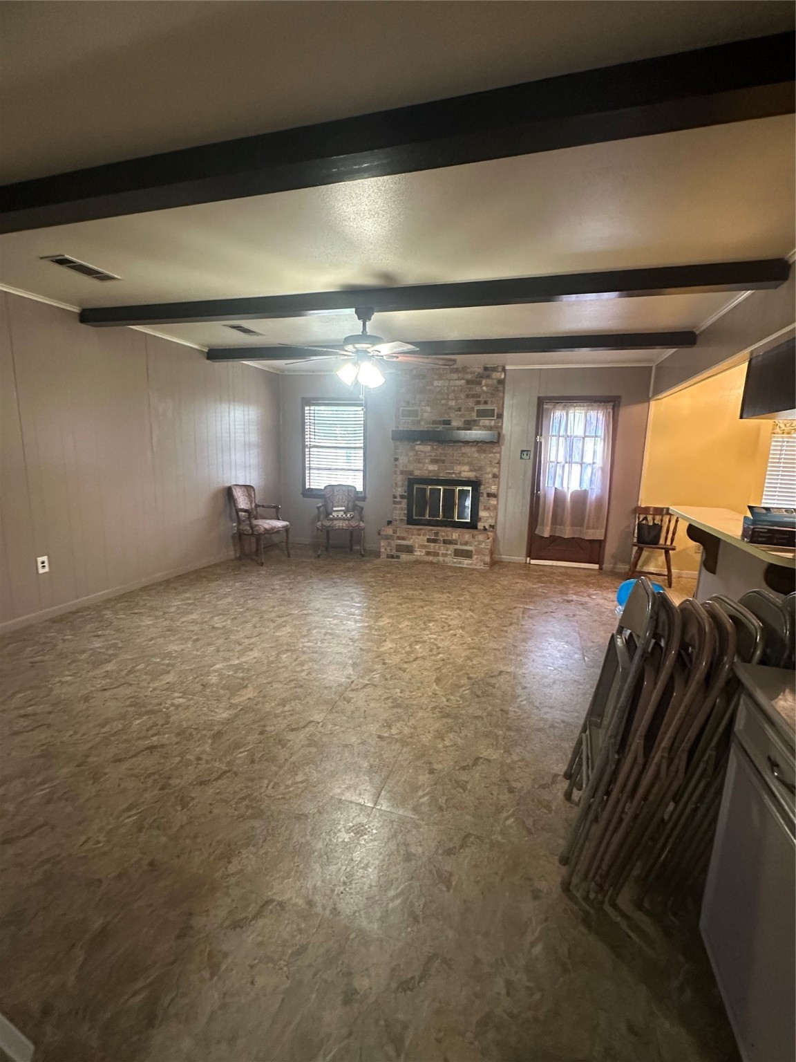 1101 Flint Street Houston, TX 77029 - Photo 5 of 6 a view of a room with gym equipment