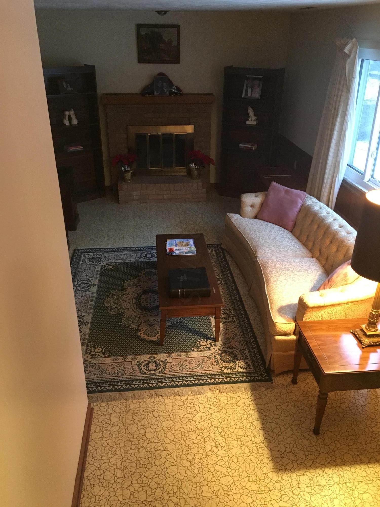1876 Fairhaven Road Columbus, OH 43229 - Photo 4 of 5 Gallery Image 4