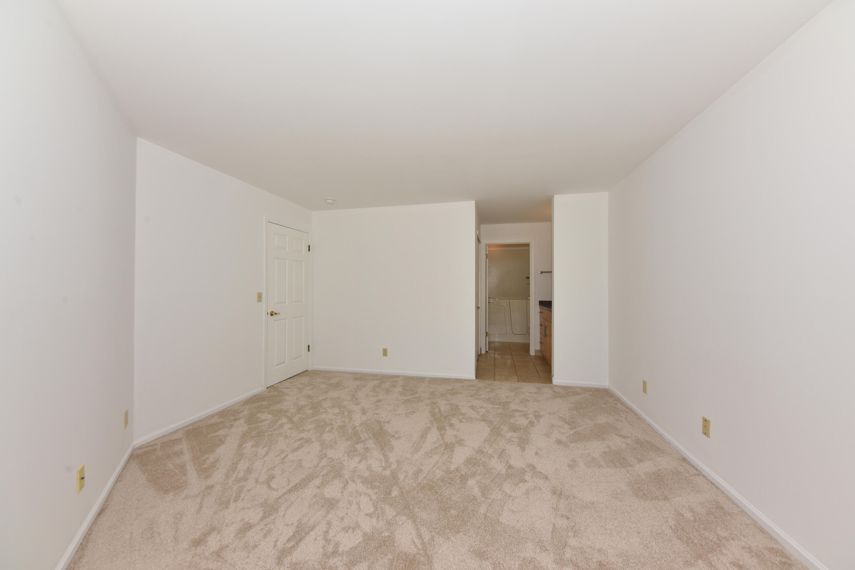 1600 West Green Tree Road, Unit 225 Glendale, WI 53209 - Photo 15 of 29 DSC_7863