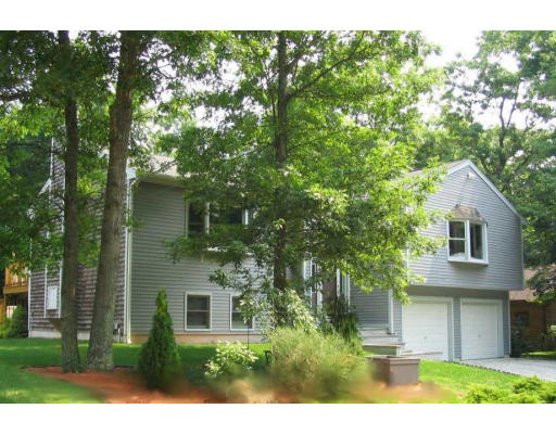834 Wood Street Fall River, MA 02721 - Photo 1 of 11 Gallery Image 1