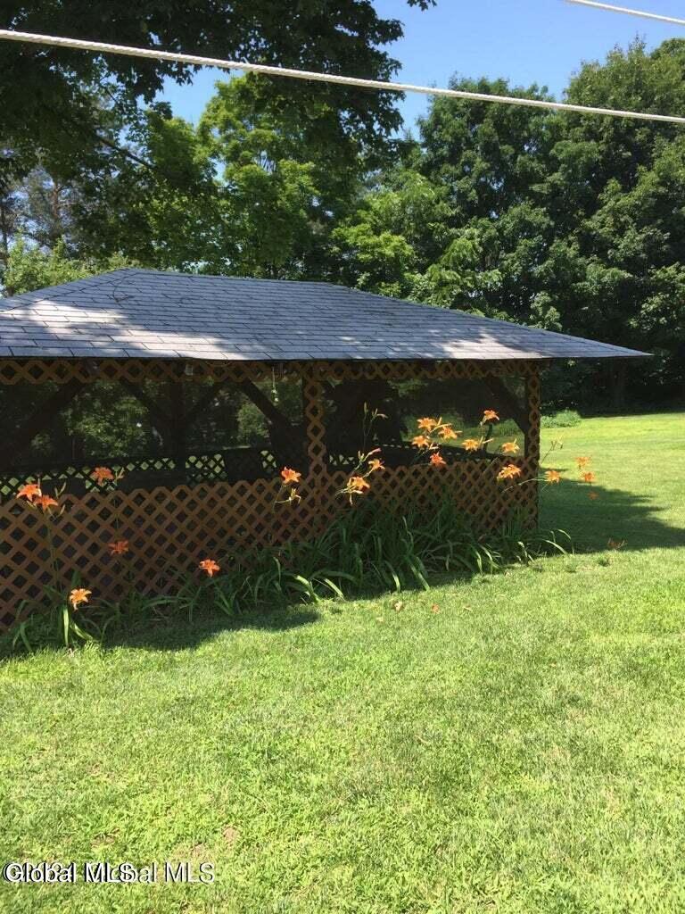 147 Anthony Road, Unit 2 Clifton Park, NY 12065 - Photo 17 of 17 147 gazebo