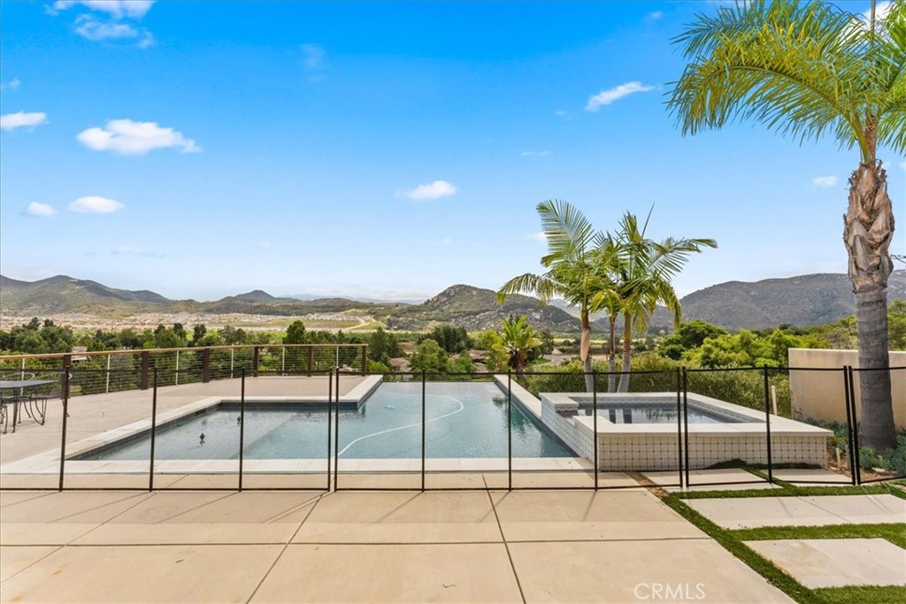 2836 Mesa Grove Road Fallbrook, CA 92028 - Photo 28 of 54 a view of a terrace