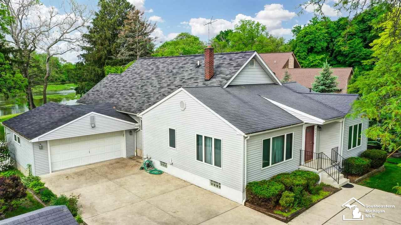 2489 North Custer Road Monroe, MI 48162 - Photo 1 of 56