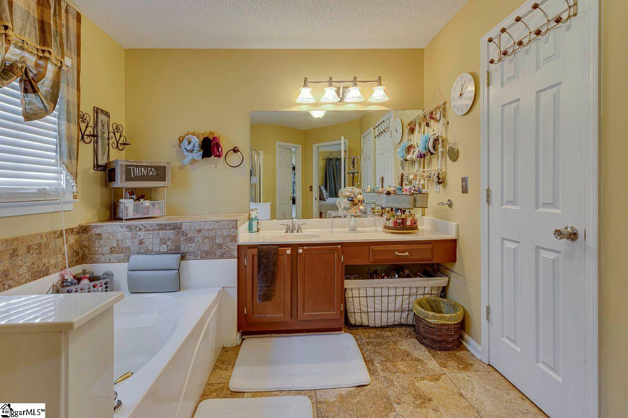 4 Natchez Drive Mauldin, SC 29662 - Photo 16 of 29