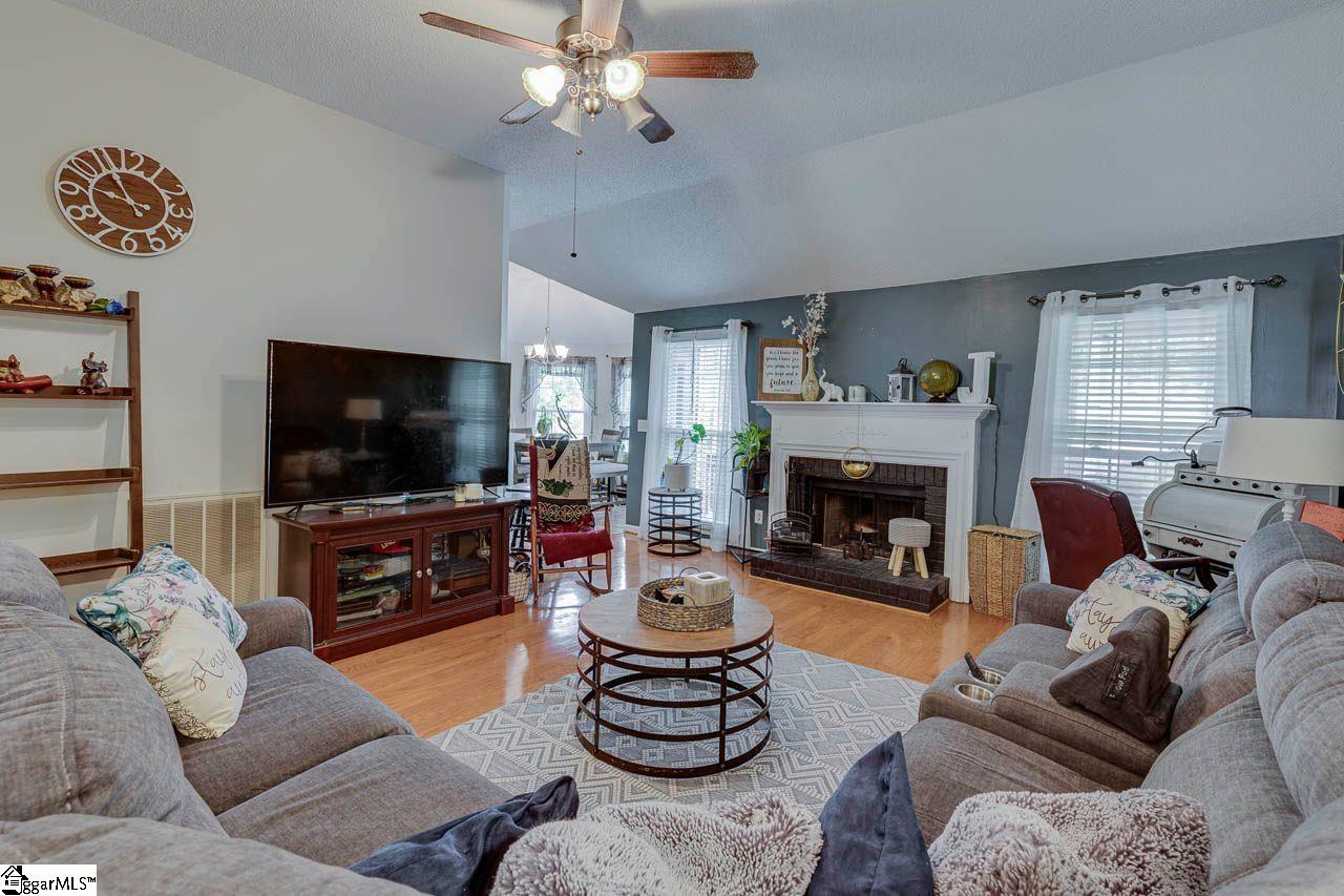 4 Natchez Drive Mauldin, SC 29662 - Photo 4 of 29