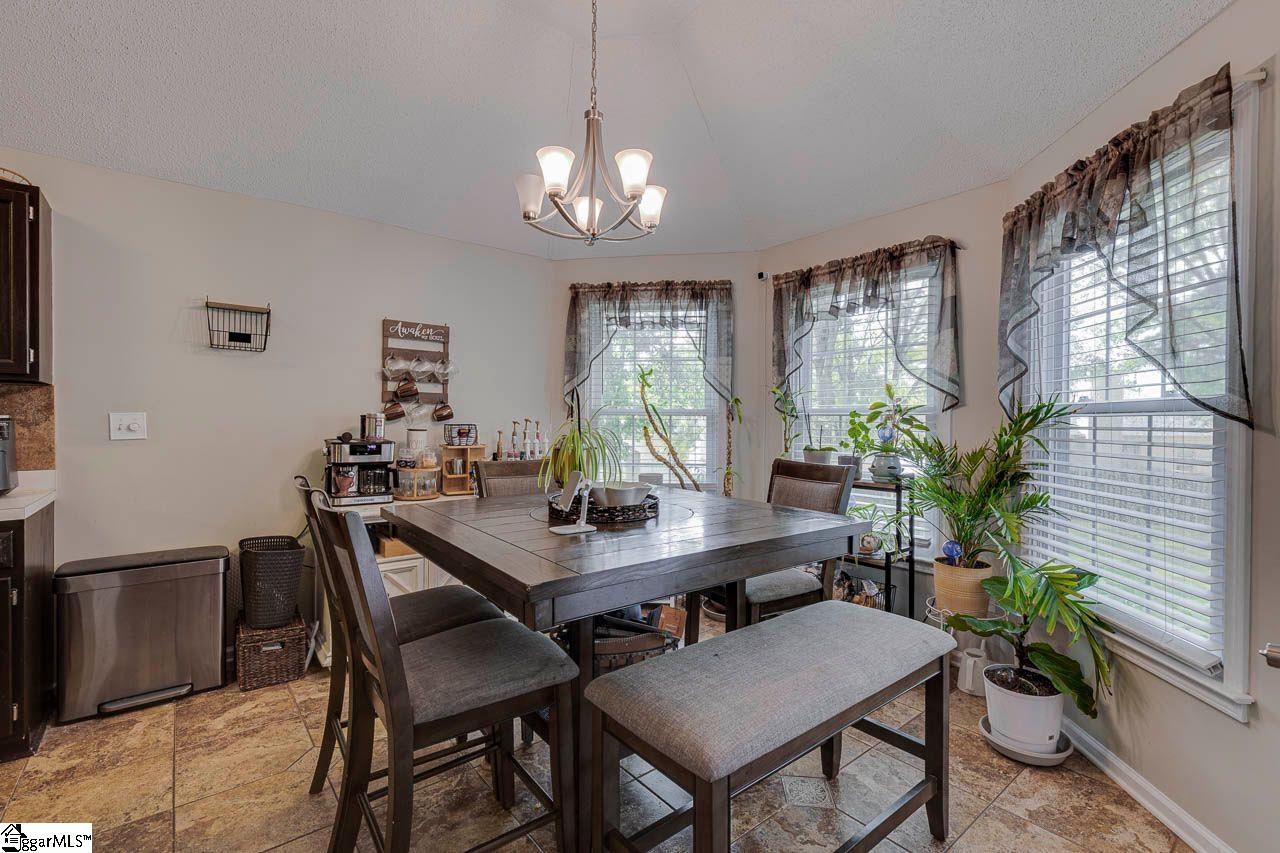 4 Natchez Drive Mauldin, SC 29662 - Photo 7 of 29