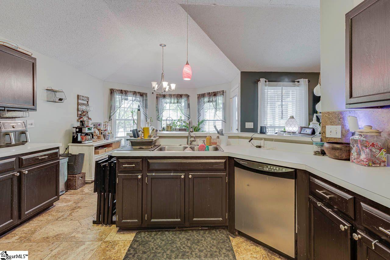 4 Natchez Drive Mauldin, SC 29662 - Photo 8 of 29