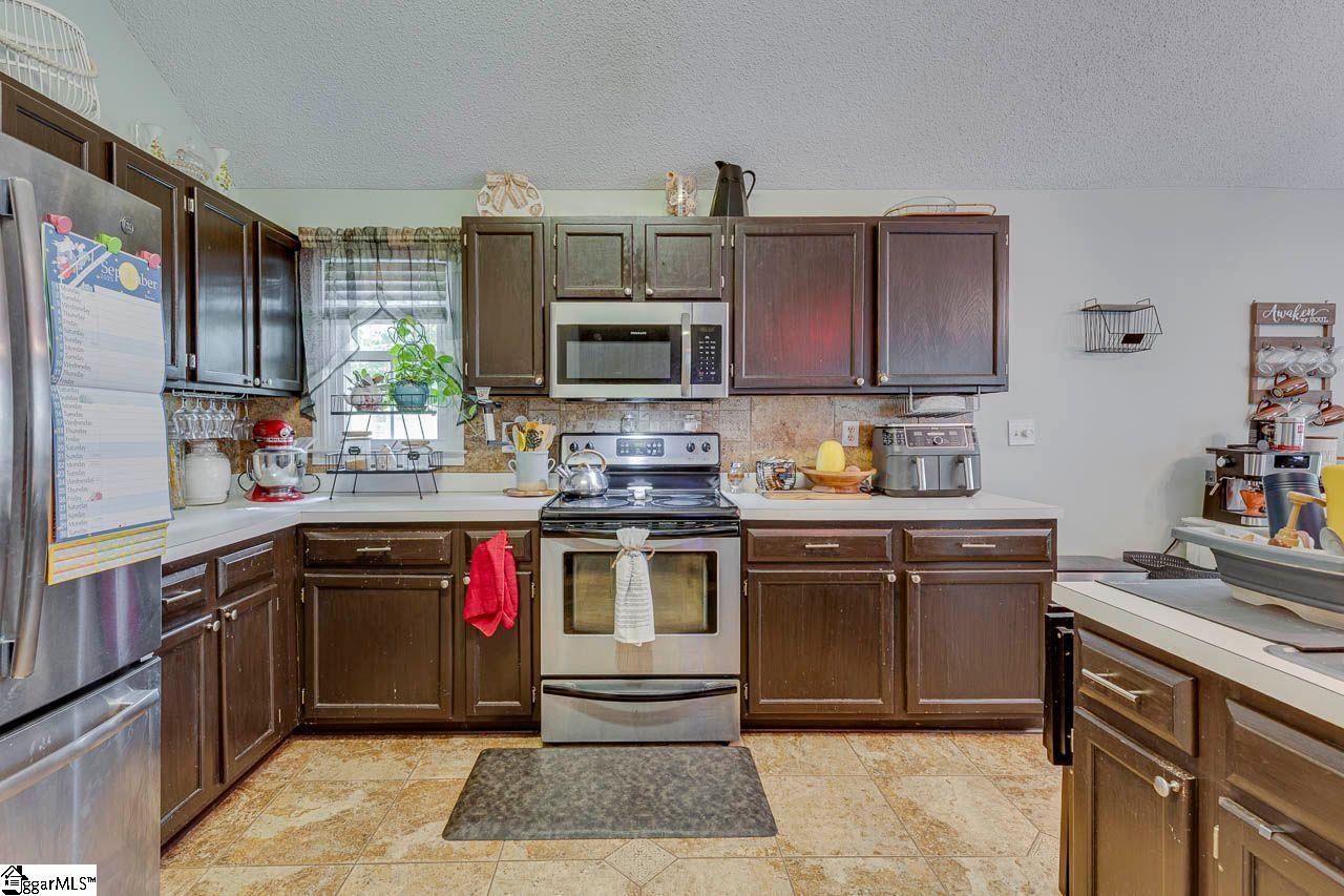 4 Natchez Drive Mauldin, SC 29662 - Photo 9 of 29