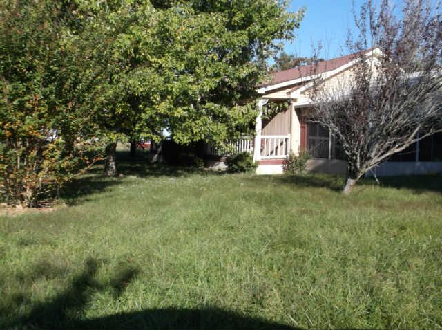 265 Dixon Road Lafayette, TN 37083 - Photo 2 of 9