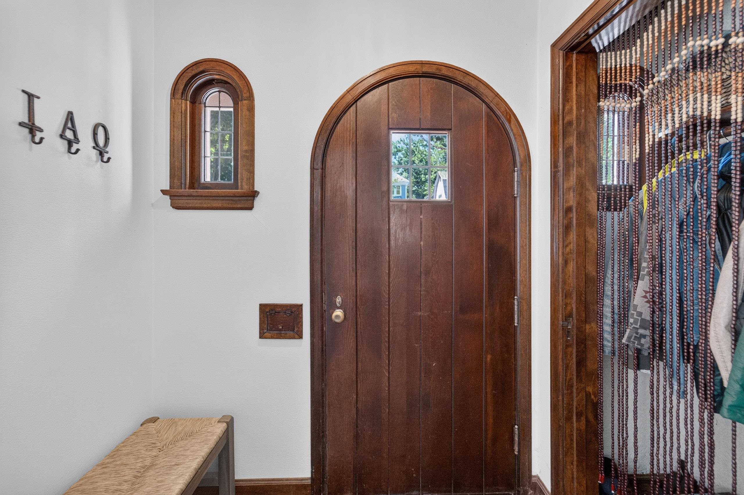 2626 Chamberlain Avenue Madison, WI 53705 - Photo 3 of 36