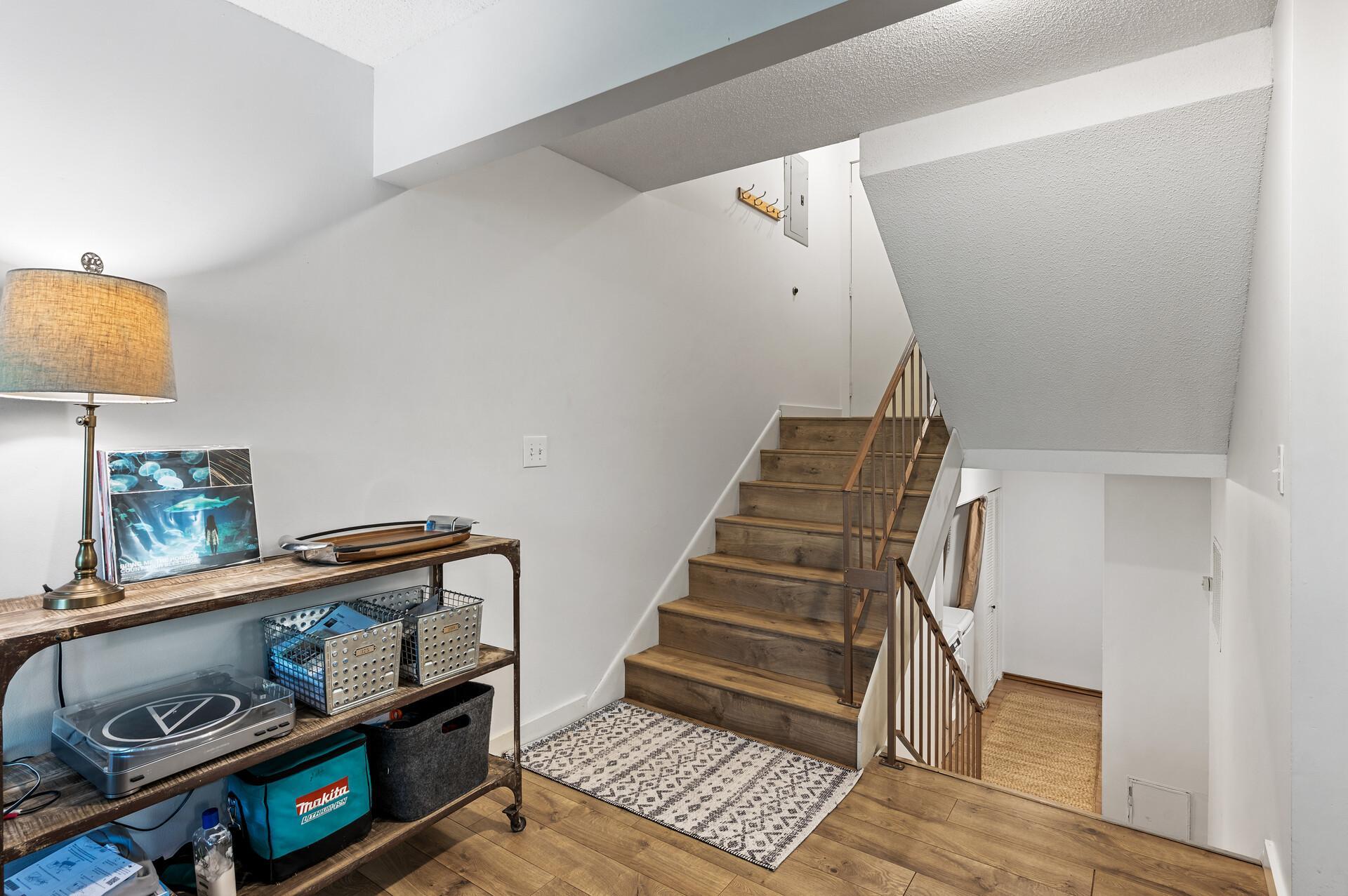 8948 Neill Lake Road, Unit 155E Eden Prairie, MN 55347 - Photo 4 of 41 Gallery Image 4