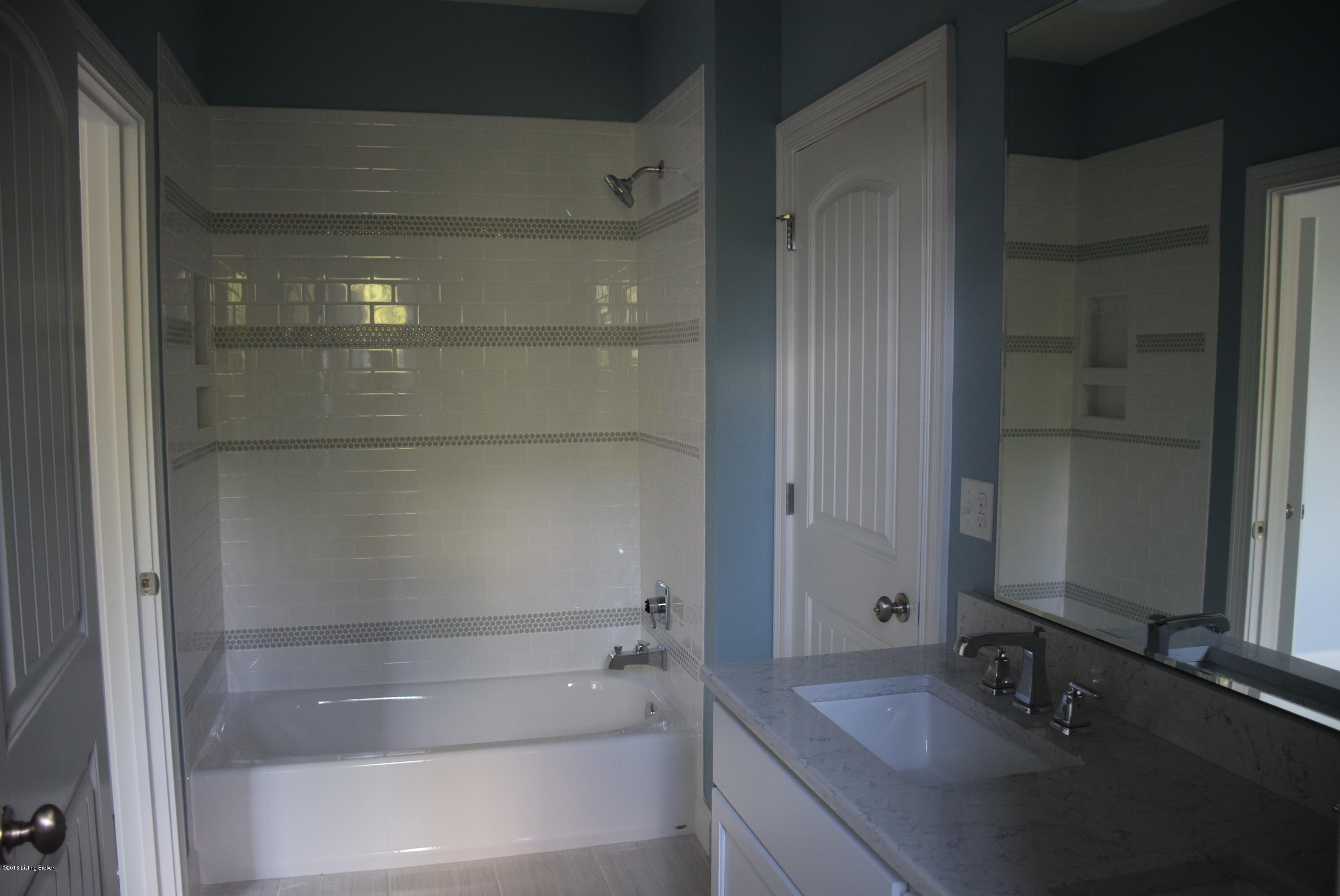 7810 Spring Farm Glen Road Prospect, KY 40059 - Photo 18 of 33 2016-08-07 16.41.47