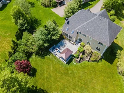 $2,250,000 | 2 Hunters Lane, Natick, MA 01760