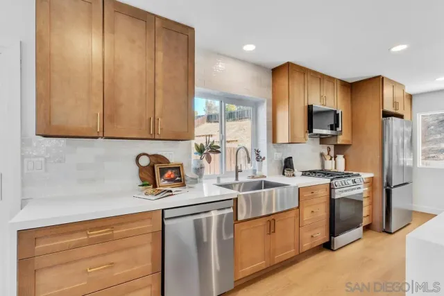 $946,000 | 2182 Farrington Drive, El Cajon, CA 92020