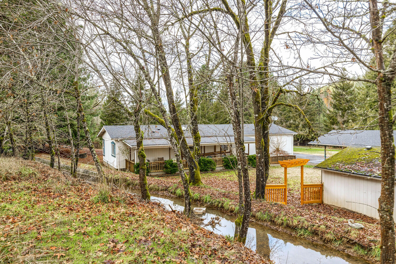 3084 Fish Hatchery Road Grants Pass, OR 97527 - Photo 9 of 44 3084 back view