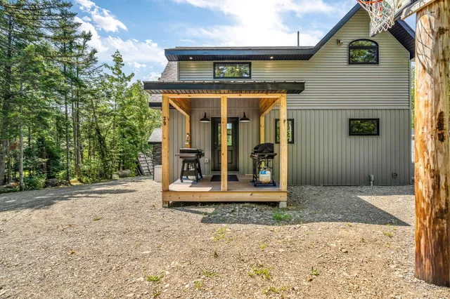 $899,900 | 39 Pratt Lane, Danforth, ME 04424